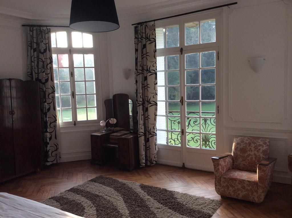 Chateau De Bertreville Bed and Breakfast Δωμάτιο φωτογραφία