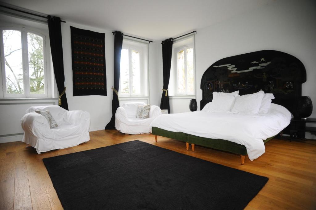 Chateau De Bertreville Bed and Breakfast Δωμάτιο φωτογραφία